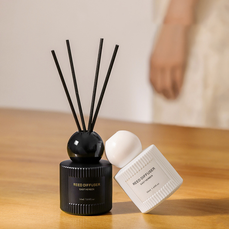 50ml ยาวนานห้องนอนน้ําหอม Hilt - Home Fragrance Jasmine & Yuzu Porcelain Diffuser บทวิจารณ์และราคา