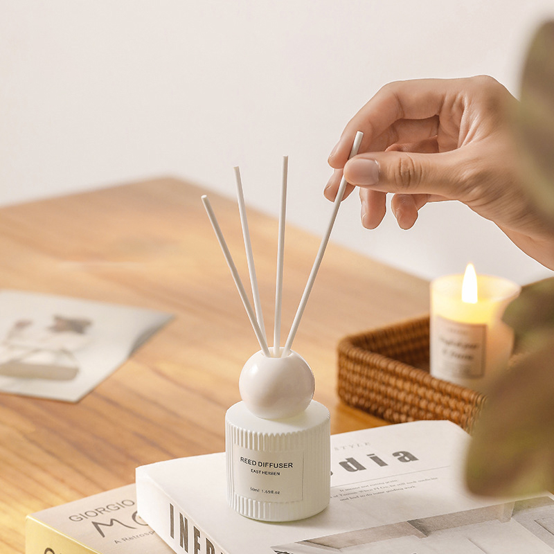 50ml ยาวนานห้องนอนน้ําหอม Hilt - Home Fragrance Jasmine & Yuzu Porcelain Diffuser บทวิจารณ์และราคา