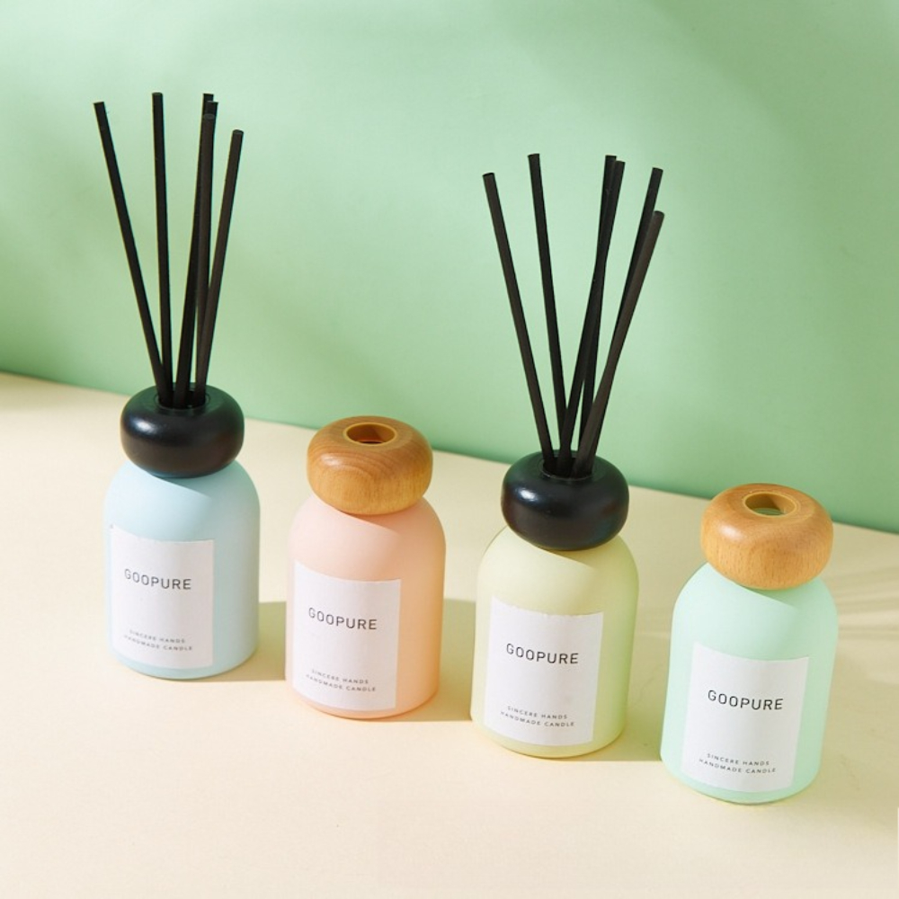 ขวดน้ำหอมอโรมาเธอราพีหลากสี ไม - Home Fragrance Jar บทวิจารณ์และราคา